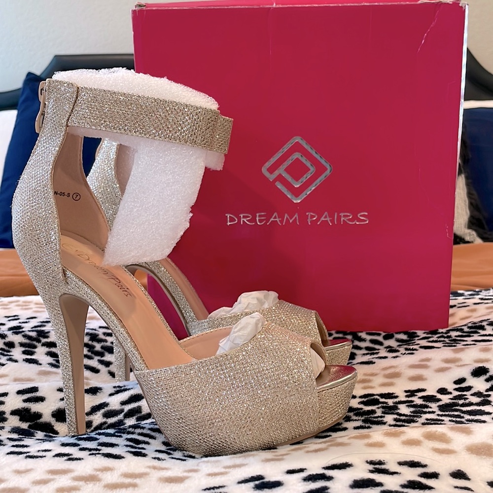 Dream Paris Gold Heels